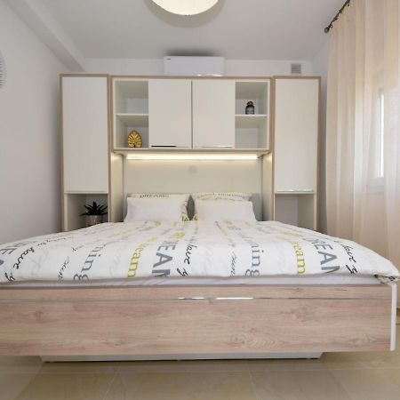 Apartment Matanovi Dvori-1 By Interhome Vir Εξωτερικό φωτογραφία
