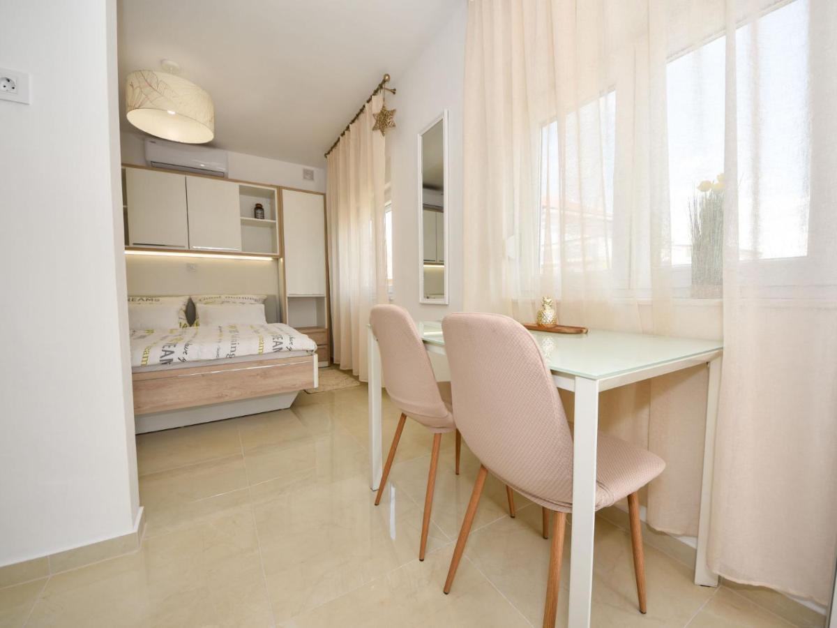 Apartment Matanovi Dvori-1 By Interhome Vir Εξωτερικό φωτογραφία