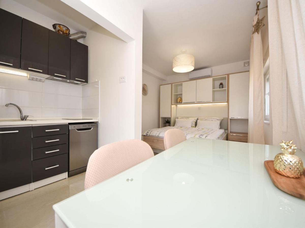 Apartment Matanovi Dvori-1 By Interhome Vir Εξωτερικό φωτογραφία